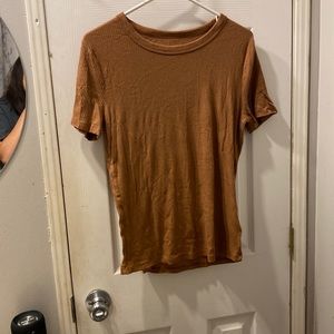 I’m selling a large T-shirt has only been worn a couple of times